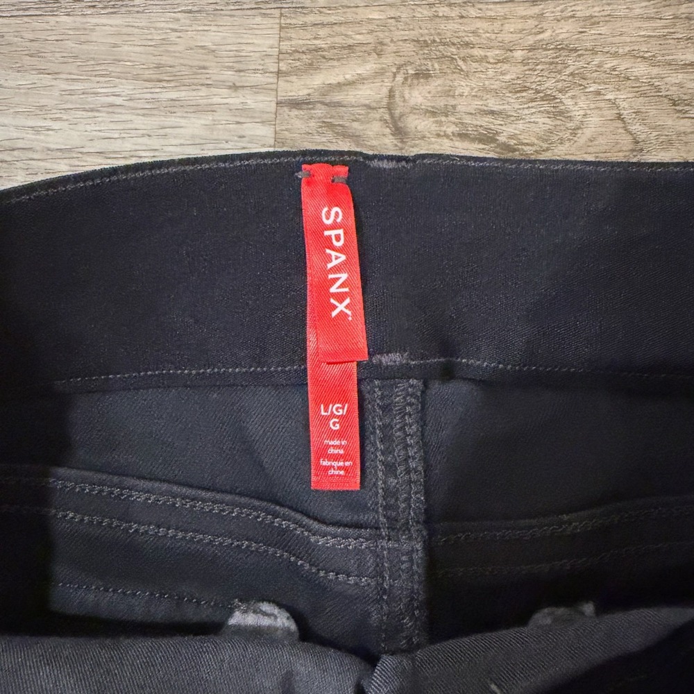 Spanx‎ 20311R Washed Black Stretch Twill Cargo Ankle Pant Large Women's Pull On - Picture 5 of 9